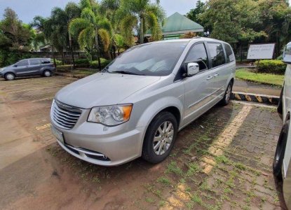 town & country van for sale