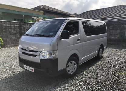 2018 toyota hiace commuter 3.0 mt