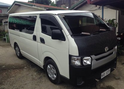 toyota hiace commuter 2017