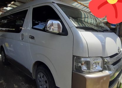 2017 toyota hiace price