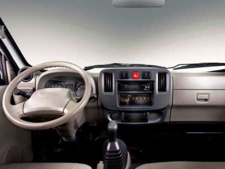 isuzu traviz van price