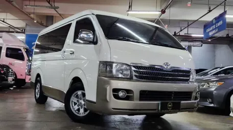 2007 Toyota Hiace Supergrandia 2.5L DSL AT 