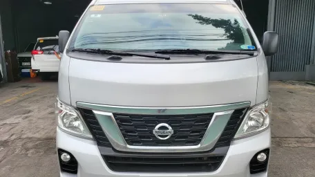 ✅Nissan NV350 2018 2.5 Premium 13K KM LOaded Captain Seats W/ Bathroom Automatic