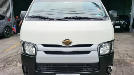 ✅Toyota Hiace Commuter 2023 3.0 50K KM Manual