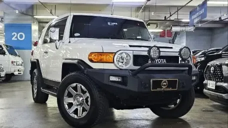 2018 Toyota FJ Cruiser 4.0L 4X4 GAS AT | With Warranty by Ugarte Cars Manila