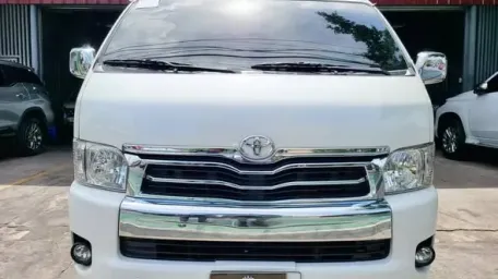 ✅Toyota Hiace Super Grandia 2017 3.0 Leather Seats 63K KM Casa Maintained Automatic