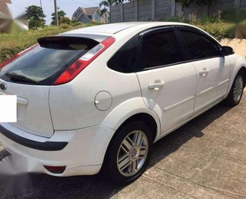 2008 Ford Focus Hatchback Beige Interior Gas At