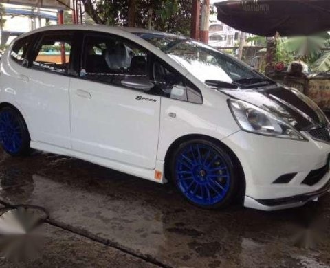 Honda Jazz 10 1 3 Mt White For Sale