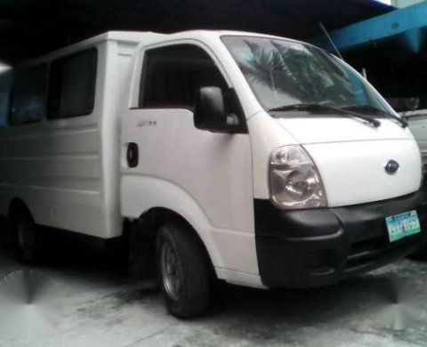 kia passenger van