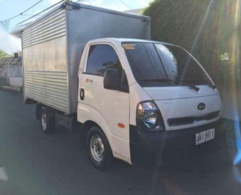 kia closed van