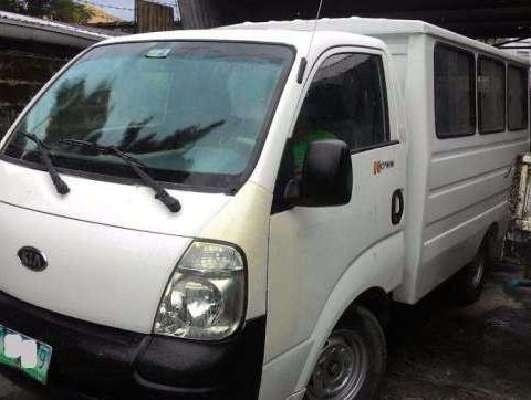 kia passenger van