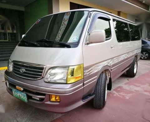 2005 toyota van