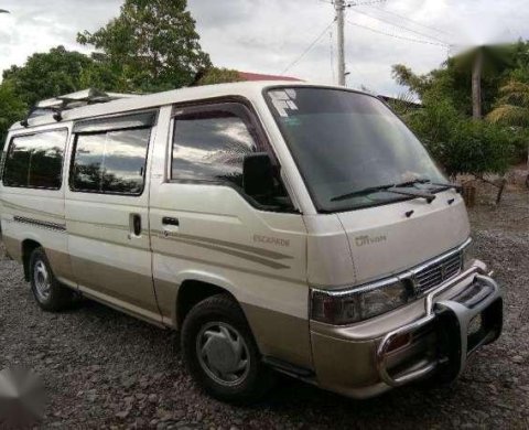 nissan urvan 1990