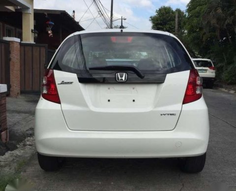 10 Honda Jazz Ge 1 3 Mt White For Sale