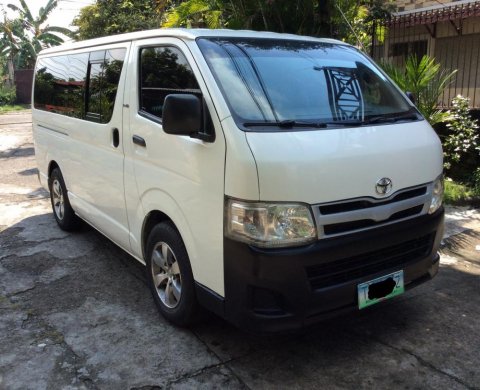 Good as new Toyota Hiace Commuter 2012 