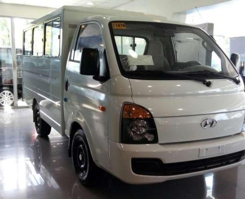 Hyundai fit shuttle