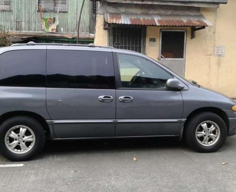 1998 town and country van
