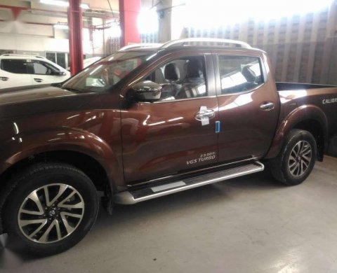 18 Nissan Navara 2 5l 4x2 El Calibre 6mt