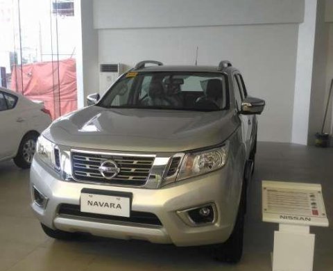 18 Nissan Navara 2 5l 4x2 El Calibre 6mt