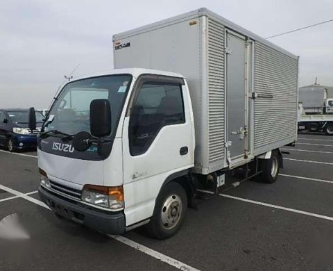 isuzu closed van for sale