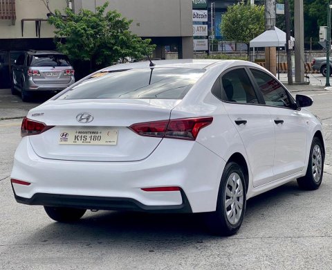 Hyundai accent white deals 2020