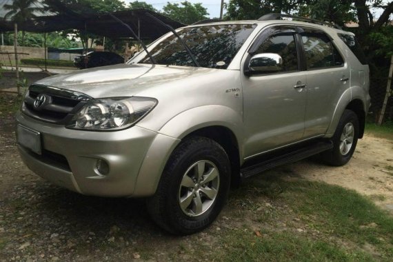 Toyota Fortuner 2006 Gasoline Automatic Silver