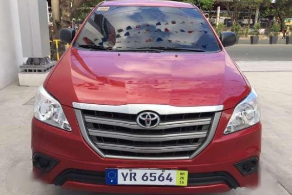 2015 Toyota Innova E 2.5 DIESEL MT casa maintained!