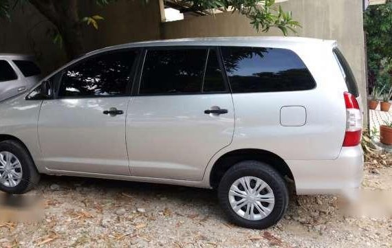 2013 Toyota Innova J mt