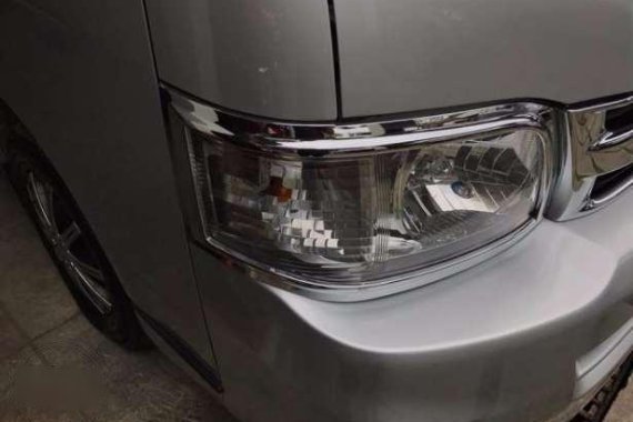 Toyota GL Grandia manual diesel 1st owned 2012