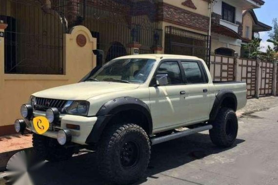 2001 Mitsubishi L200 for sale