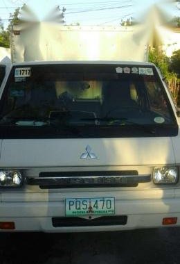 Mitsubishi L300 aluminum van - ( december 2011 - parang 2012 na! )