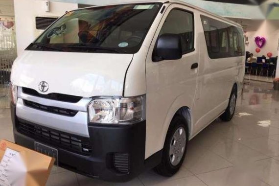 Toyota Hiace Commuter 85k Down Payment Swak sa Budget Promo
