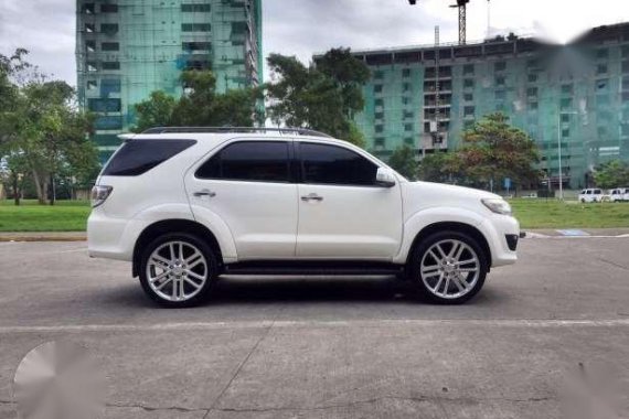 2012 Toyota Fortuner AT diesel not mux montero everest explorer prado