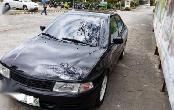 Mitsubishi Lancer GLX MT 2000