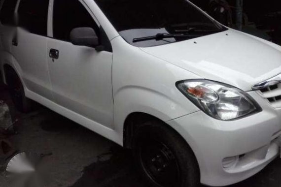 Toyota Avanza 2012 lady driven