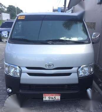 For assume toyota hiace commuter