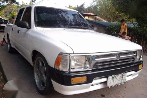 toyota hilux 4x2 diesel 2L 1997