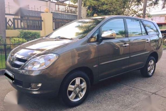 Toyota Innova G AT Diesel 2005 Model