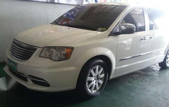Chrysler Town and Country 2012
