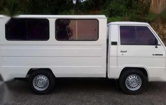 Mitsubishi L300 FB Deluxe 2000