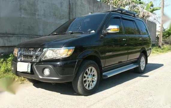 Isuzu crosswind xti 2010 model for sale