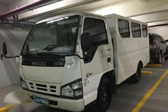 Isuzu NHR 21 seater van 2013