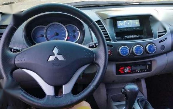 2009 Mitsubishi Strada 3.2 turbo diesel 4 x 4 Automatic