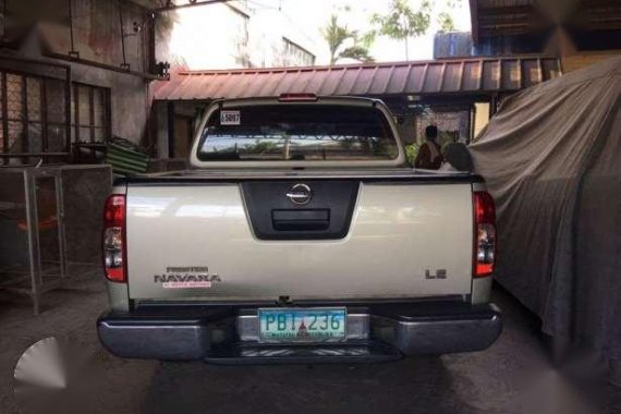 nissan navara 2010