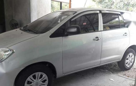 Toyota Innova J