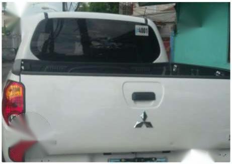 Mitsubishi strada 2011
