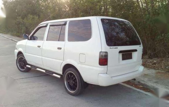 Toyota Revo