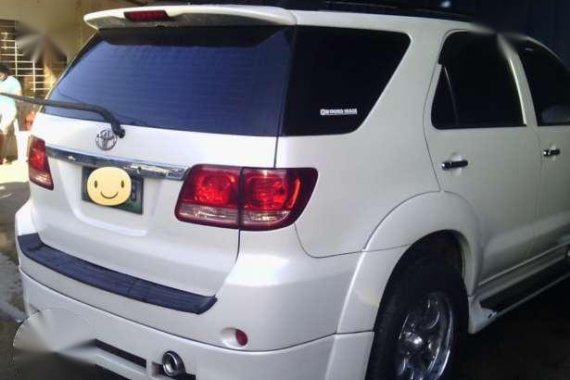 Toyota Fortuner 2005 model vs montero Innova hilux dmax strata mu-x