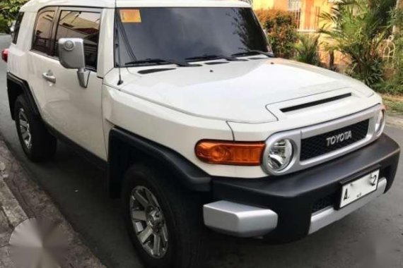 Toyota Fj Cruiser 4.0L AT 2014