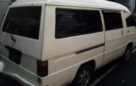 2001 Mitsubishi L300 Versa van